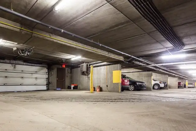 Furnished 1 bedroom executive condo downtown - Photo 10