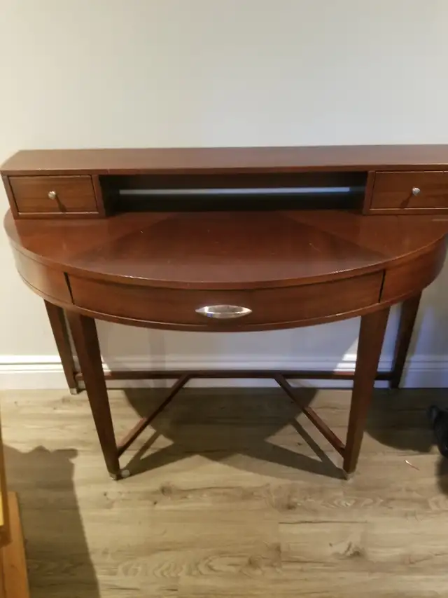 Bureau de Couleur Acajou
