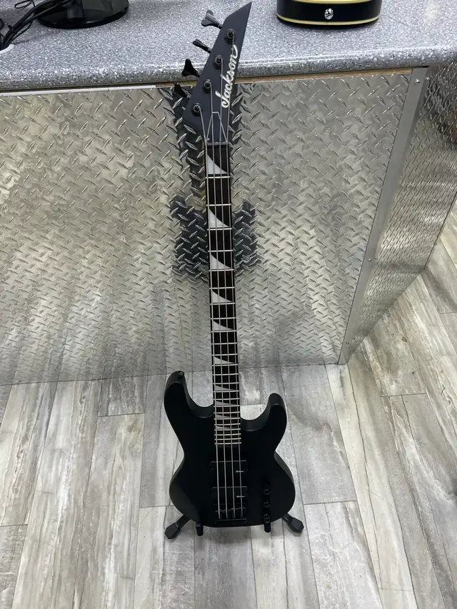 Jackson JS2 Series Concert Bass 4 string