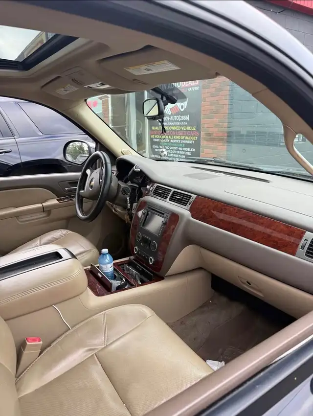 2011 Chevrolet Avalanche FOR SALE - Photo 3