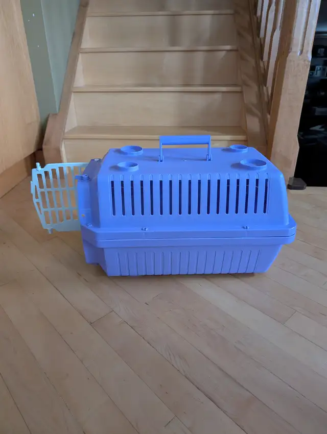 Voyageur Model 100 Small Purple Pet Carrier - Photo 3