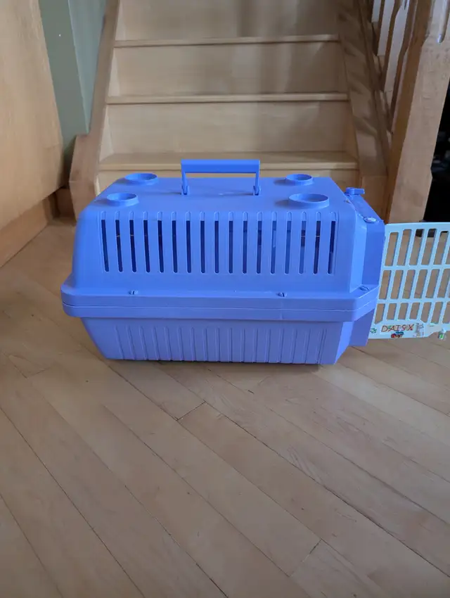 Voyageur Model 100 Small Purple Pet Carrier - Photo 6