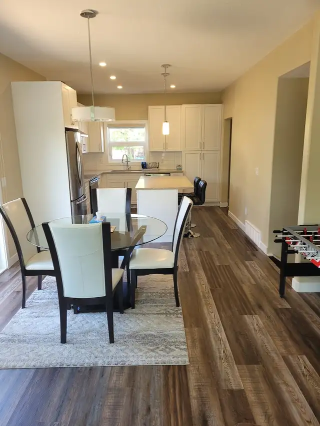 CORNER 3DBR UNFURNISHED DUPLEX FOR RENT AVAILABLE IMMEDIATELY - Photo 3