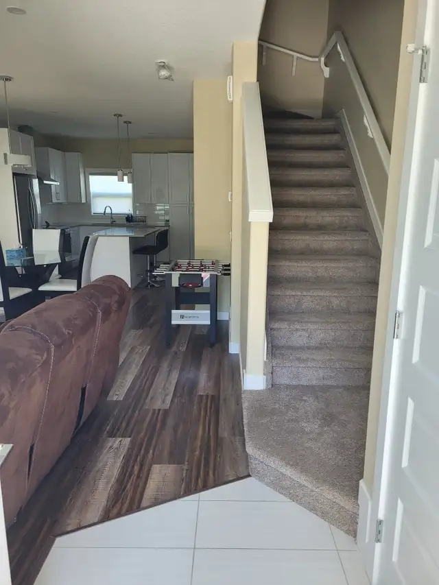 CORNER 3DBR UNFURNISHED DUPLEX FOR RENT AVAILABLE IMMEDIATELY - Photo 5