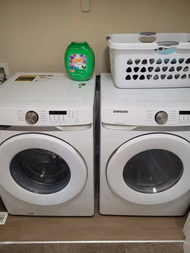 CORNER 3DBR UNFURNISHED DUPLEX FOR RENT AVAILABLE IMMEDIATELY - Photo 9