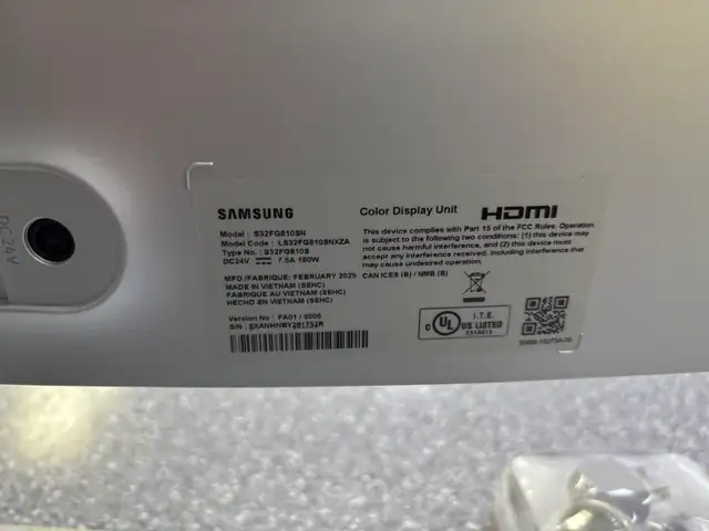 Samsung Odyssey 32" 4K Ultra HD OLED 240HZ Gaming Monitor - Photo 4