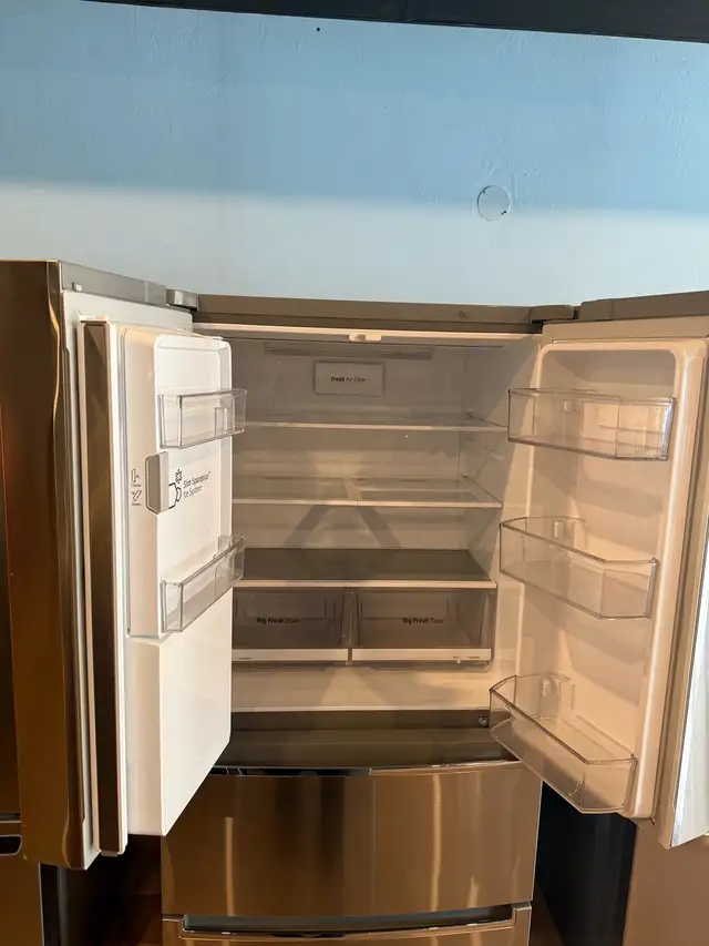 LG 33" Stainless Steel French 4 Door - Photo 2