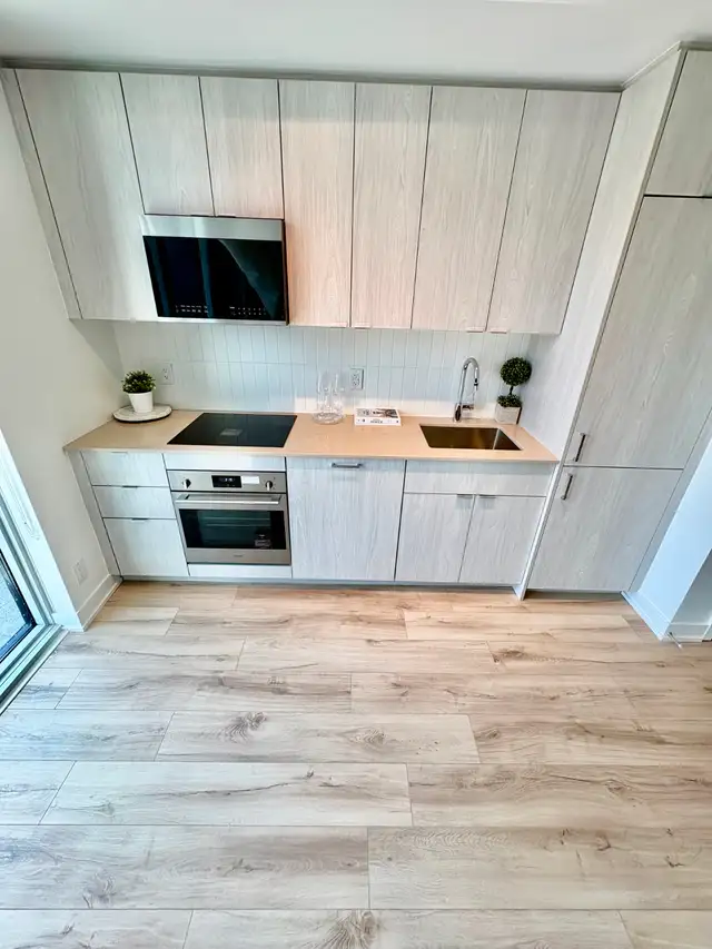 BRAND NEW -STUNNING 1 BED  DEN CONDO IN HIGH PARK FOR LEASE! - Photo 12