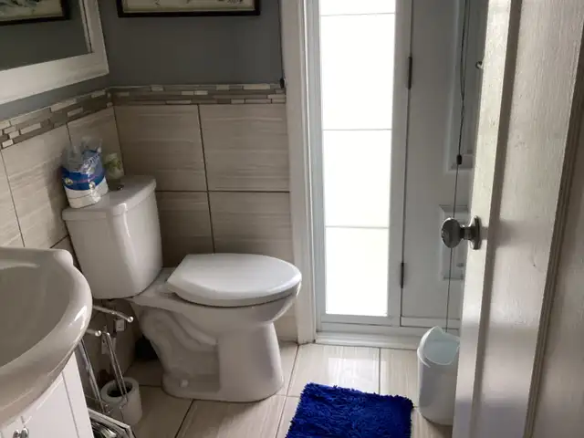 Room for rent/Chambre a louer $850 all included in a large house - Photo 10