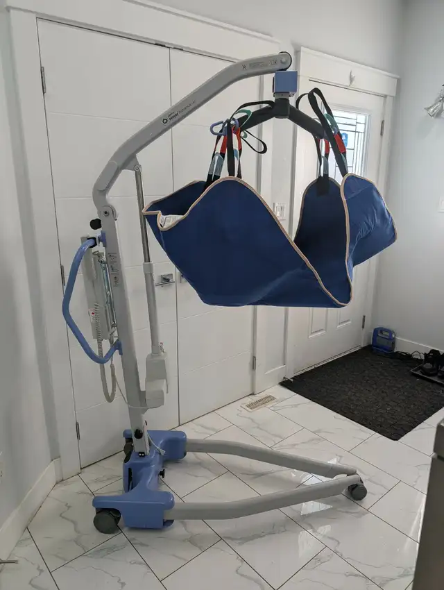 Hoyer Advance-E 340 Folding Portable Electric Patient Lift
