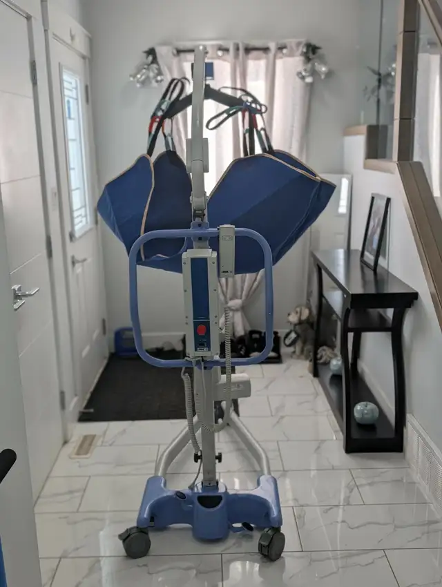 Hoyer Advance-E 340 Folding Portable Electric Patient Lift - Photo 2