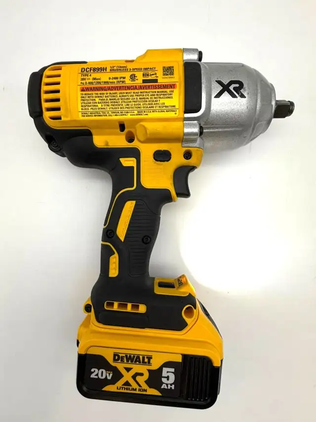 DEWALT DCF900P2-20V XR 1-2IN High Torque Impact Wrench Kit $499 - Photo 5