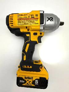 DEWALT DCF900P2-20V XR 1-2IN High Torque Impact Wrench Kit $499 - Photo 5
