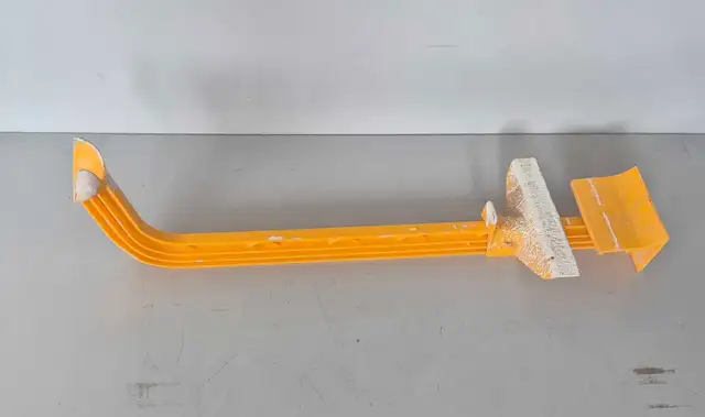 Simms Paint Tray Lifting Tool (31583793)