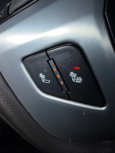 2017 GMC Sierra 1500 SLT / 4x4 / Crew / Local / 0 Accident - Photo 15