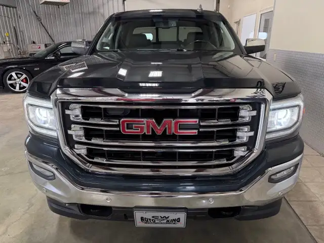 2017 GMC Sierra 1500 SLT / 4x4 / Crew / Local / 0 Accident - Photo 22