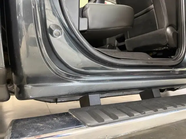 2017 GMC Sierra 1500 SLT / 4x4 / Crew / Local / 0 Accident - Photo 26