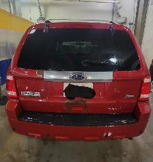 2010 Loaded Ford Escape  $ 4000.00 Obo - Photo 3