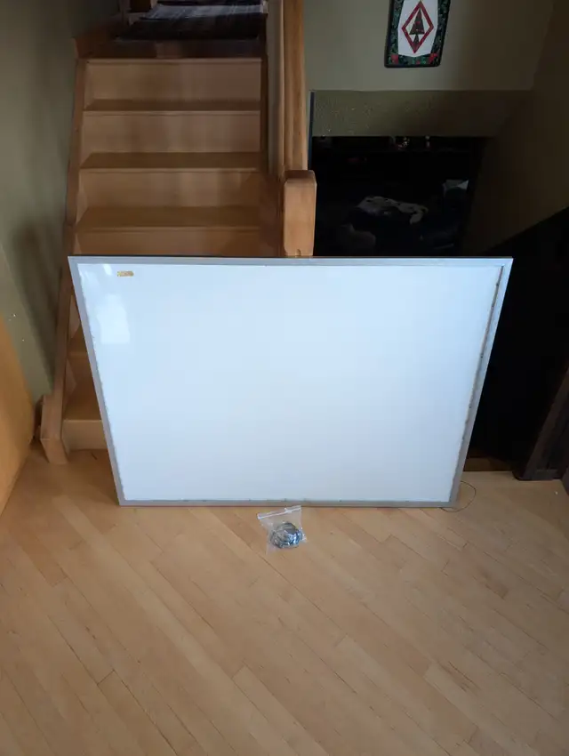 Like New Large Frame With Archival Plexiglass - Photo 5