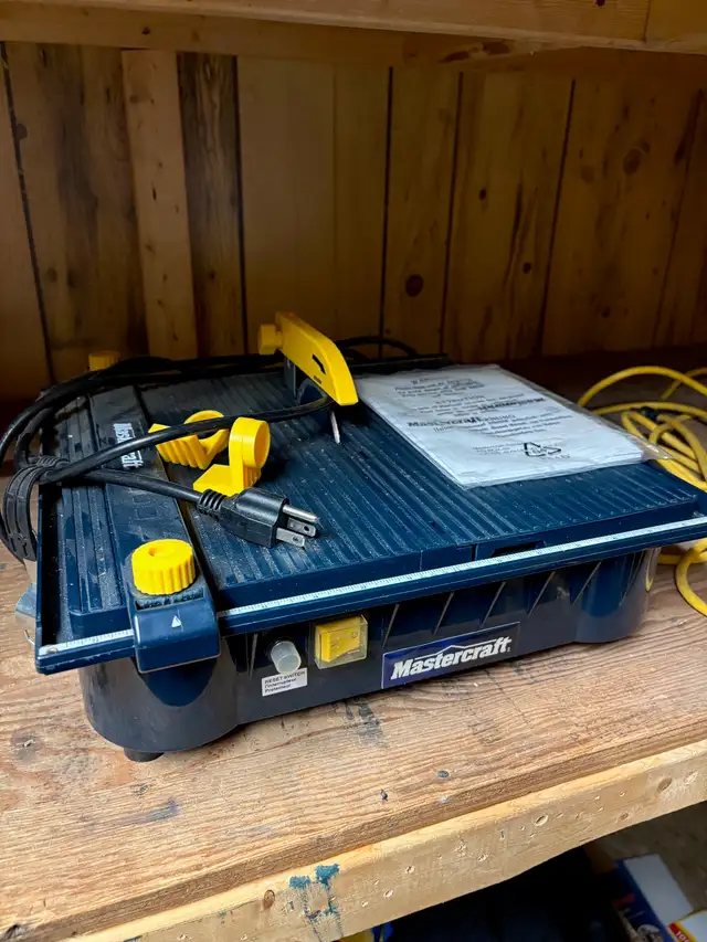 Banc pour coupe de céramique