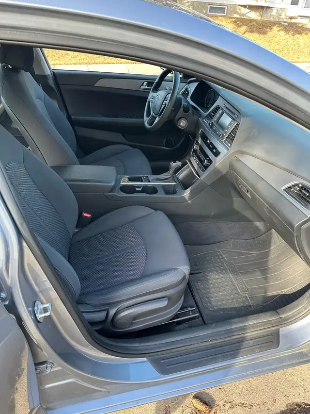 Immaculate 2016 Hyundai Sonata for sale. 71,000 kms. - Photo 7