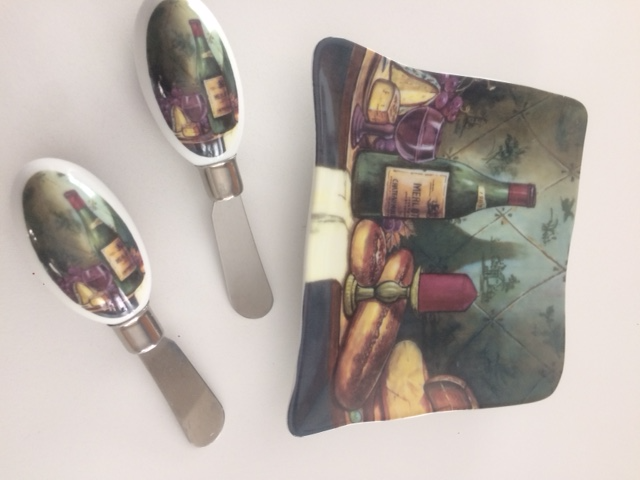 SET NEUF ASSIETTE PORCELAINE CASA ÉLITE 7'x7' 2 COUTEAUX FROMAGE - Photo 3