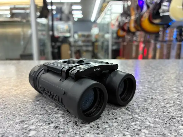 Bushnell 8x21 binoculars - Photo 3