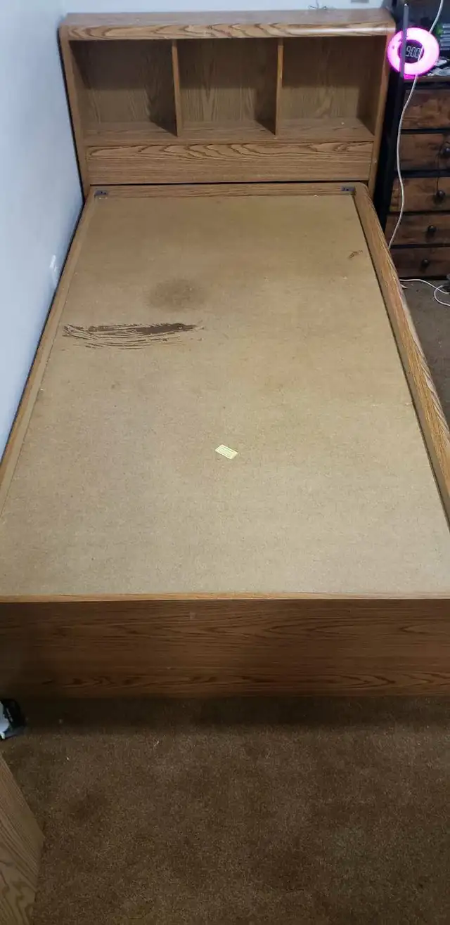 free single wood bed frame - Photo 2