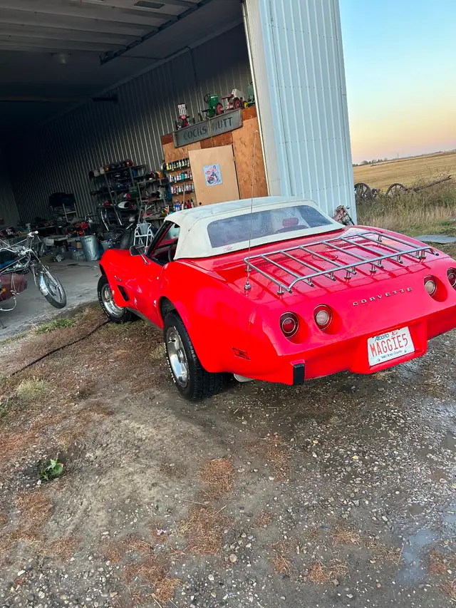 1975 Corvette Convertible - Photo 7