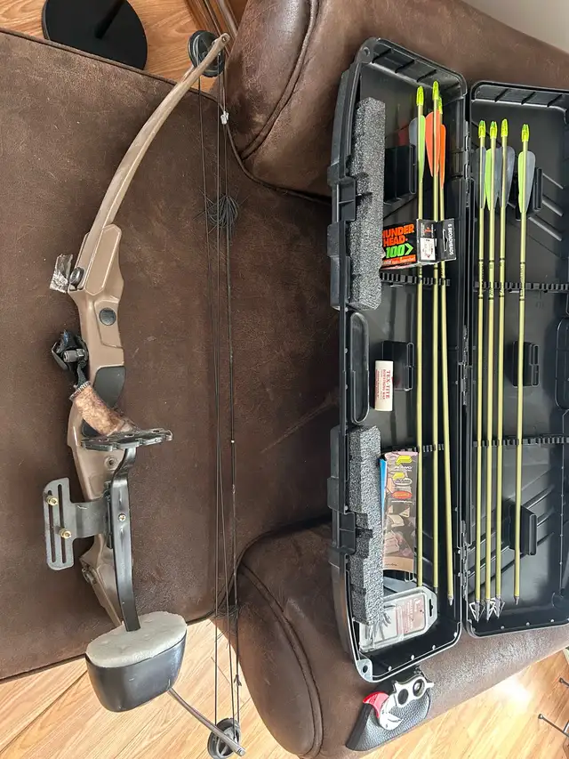 Bear Whitetail EL compound bow and accessories