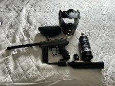 Spyder Paintball set with CO2 refill system