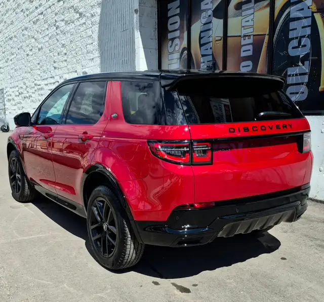 2025 Land Rover Discovery Sport Dynamic SE - Photo 3