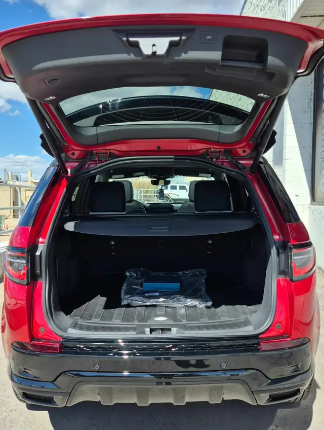 2025 Land Rover Discovery Sport Dynamic SE - Photo 4