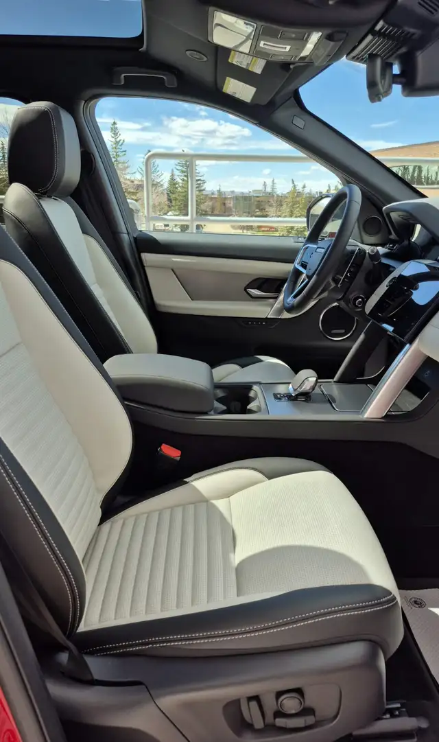 2025 Land Rover Discovery Sport Dynamic SE - Photo 6