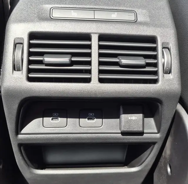 2025 Land Rover Discovery Sport Dynamic SE - Photo 8