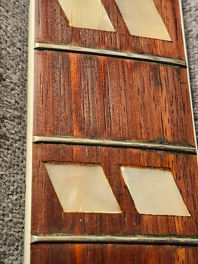 Guitar setup The Guitar Shoppe Calgary - Photo 2