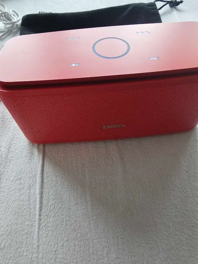 DOSS Bluetooth Speaker BRAND NEW - Photo 3