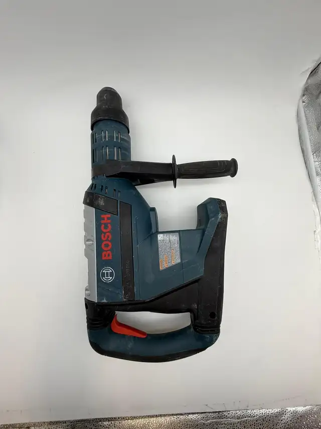 Bosch 18V SDS-Max Rotary Hammer 1-7/8' (GBH18V-45C)- $899 - Photo 9
