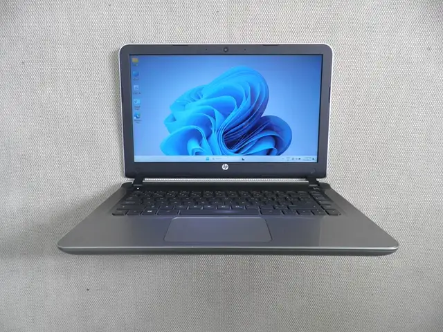 HP Pavilion 14-ab168ca AMD A8 Touch Laptop