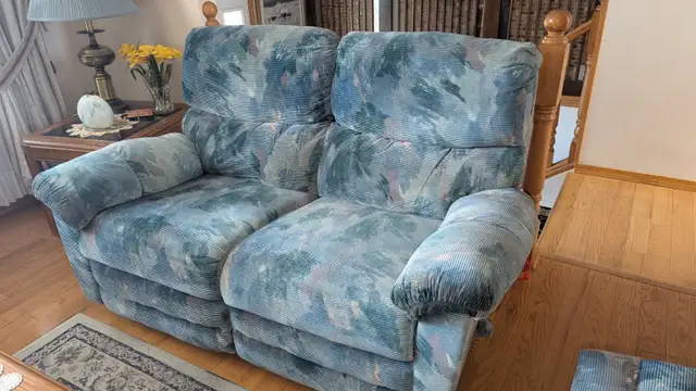 living room furniture - Photo 2