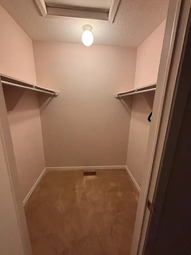 4 Bed 4 Bath Townhouse in Kanata - Photo 9