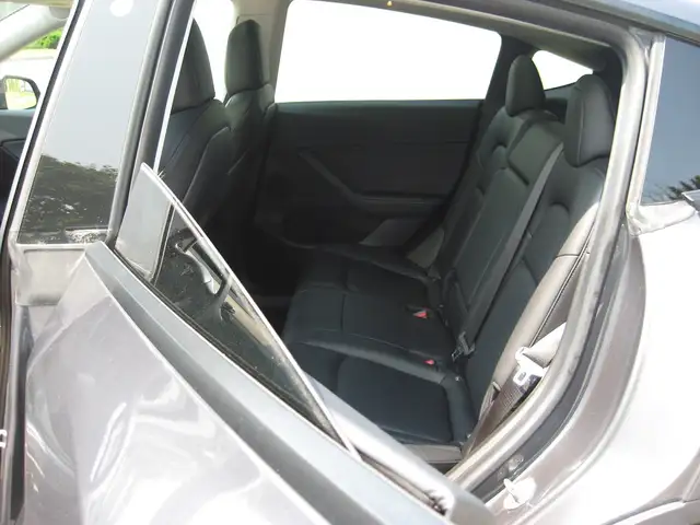 2023 Tesla Model Y Long Range AWD TESLA WARR 2031 - Photo 19