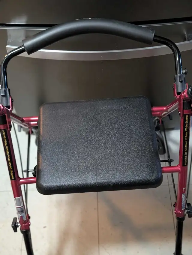 drive 4 wheeled foldable rollator walker with seat