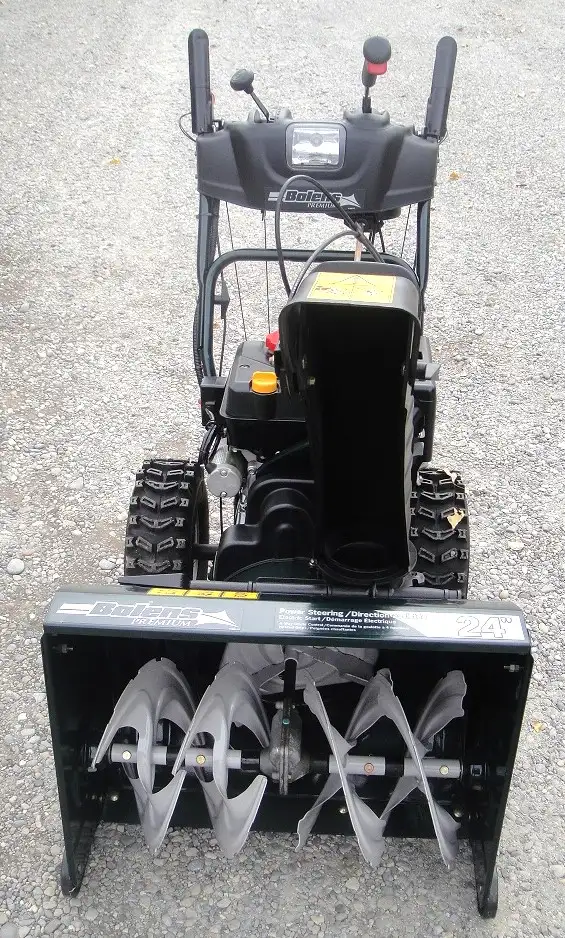 MTD BOLENS FULLY LOADED 24' SNOW BLOWER - Photo 3