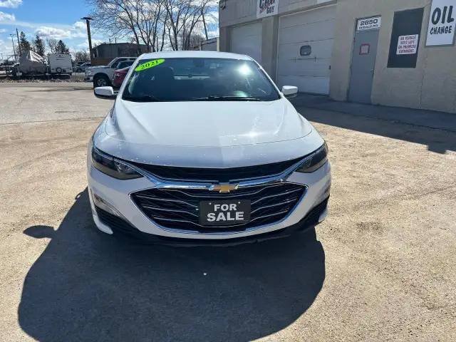 2021 Chevrolet Malibu 4DR SDN LT - Photo 2