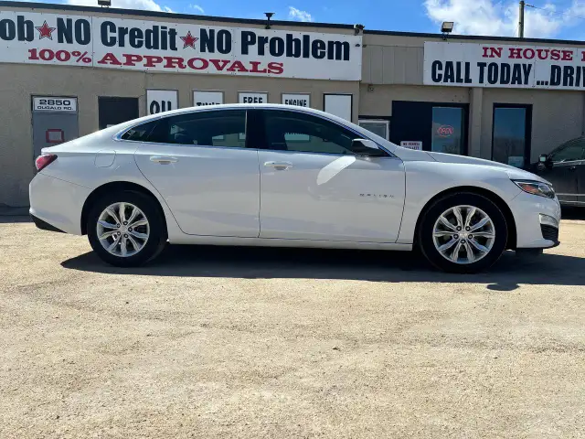 2021 Chevrolet Malibu 4DR SDN LT - Photo 3