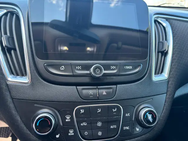 2021 Chevrolet Malibu 4DR SDN LT - Photo 12