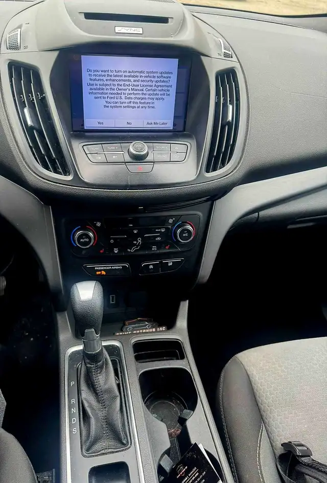 2017 Ford Escape SE – Fully Loaded (As-Is) - Photo 8