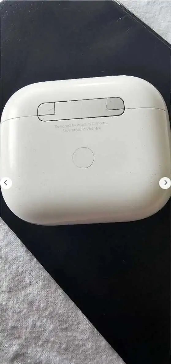 Appple airpod 3rd gen case and 2nd generation earbud - Photo 5