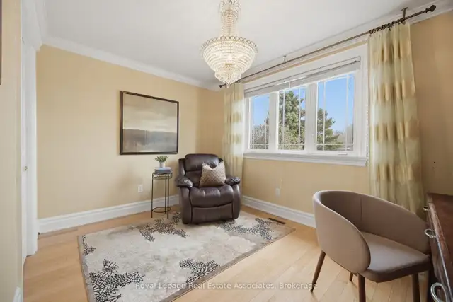 ✨ PRIVATE BACKYARD OASIS IN MISSISSAUGA – YOUR PERFECT FAMILY HO - Photo 16